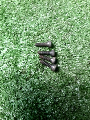 Small side panel bolts - side, 4