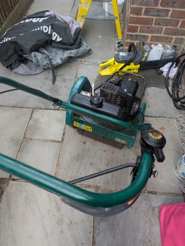 Qualcast classic 35s lawnmower - classic,